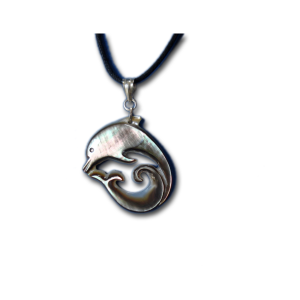 Mặt cá heo xác đen