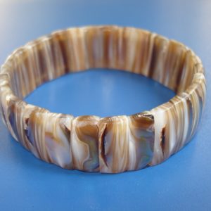 Vòng đeo tay trai nâu