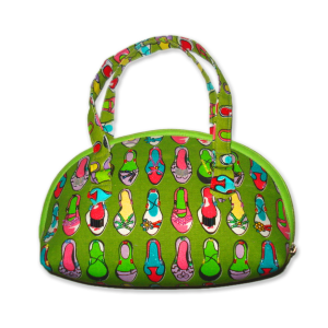 Túi xách màu xanh lá có họa tiết